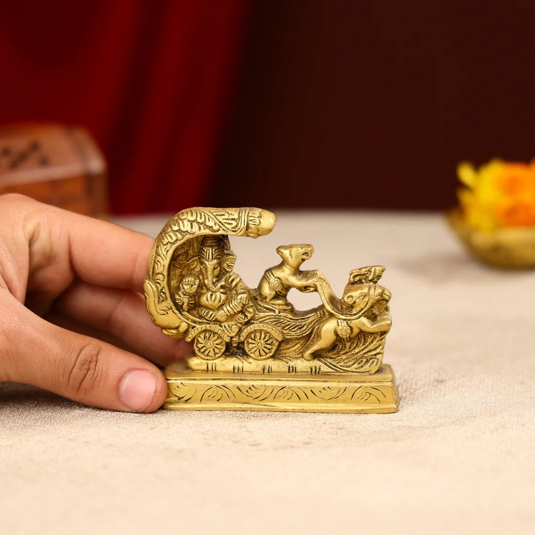 Lord Ganesha With Mouse Ridingon Rath Table Decor
