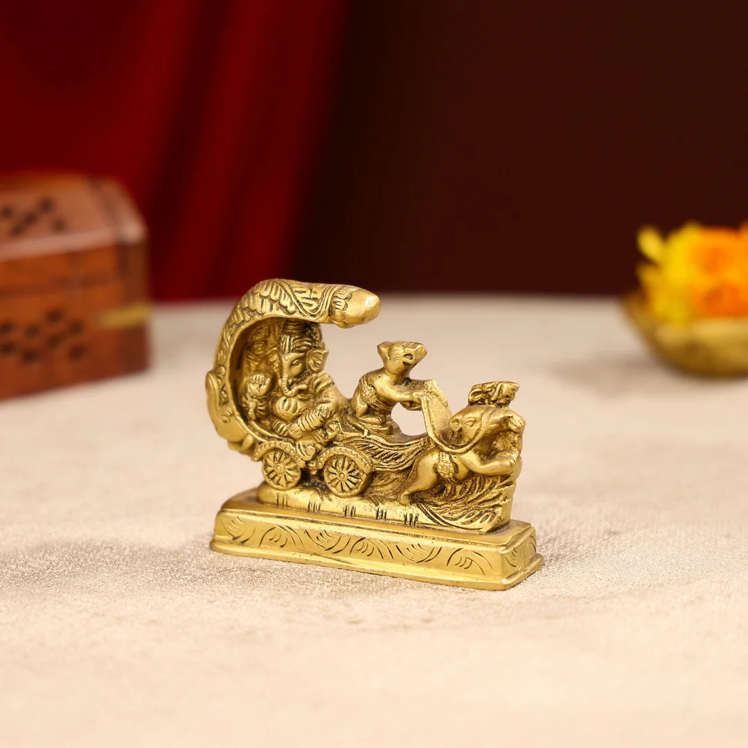 Lord Ganesha With Mouse Ridingon Rath Table Decor