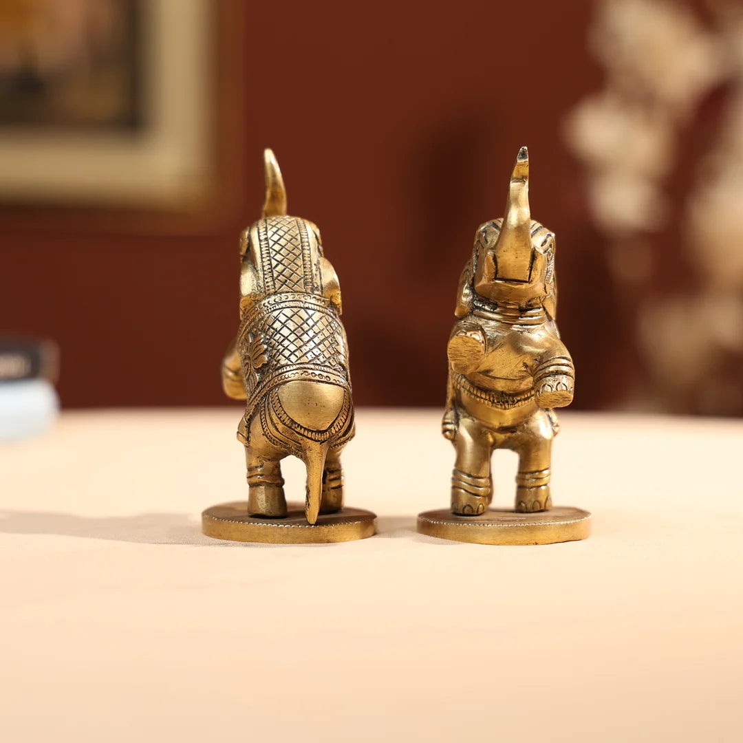BrassWelcomingElephantPairwithBase_5