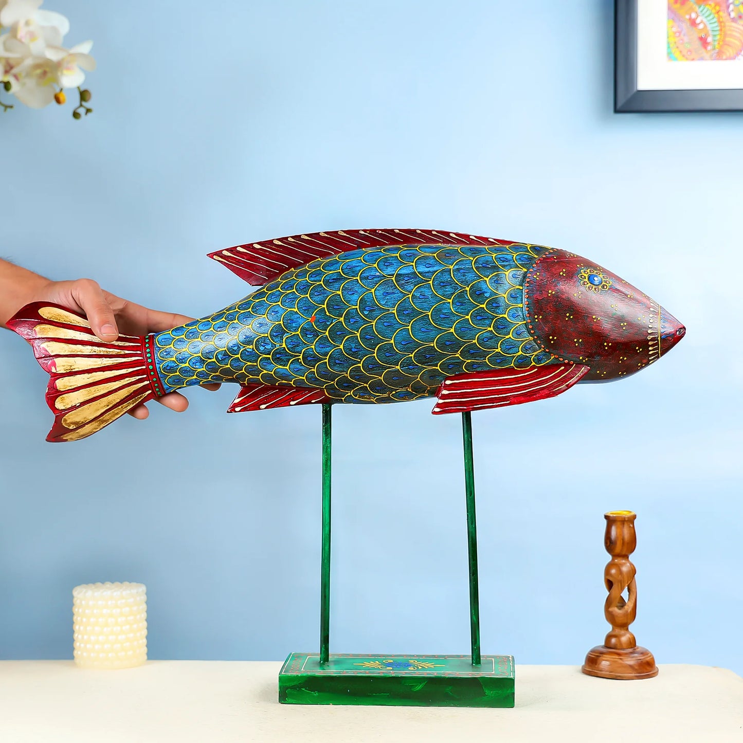 Wooden_Painted_Fish_On_Stand_Table_Decor_1