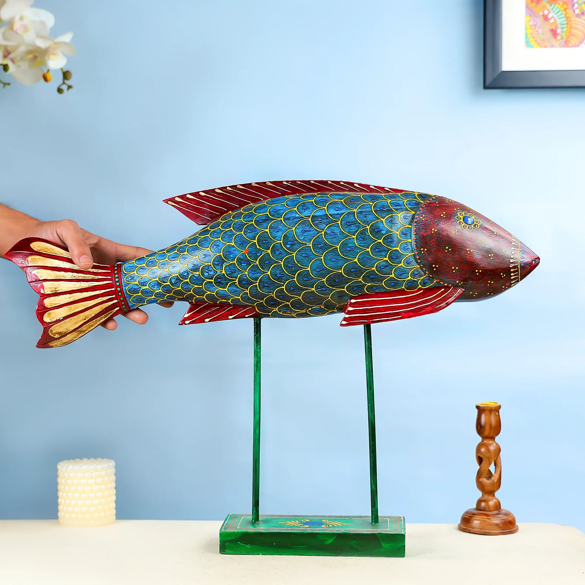 Wooden_Painted_Fish_On_Stand_Table_Decor_1