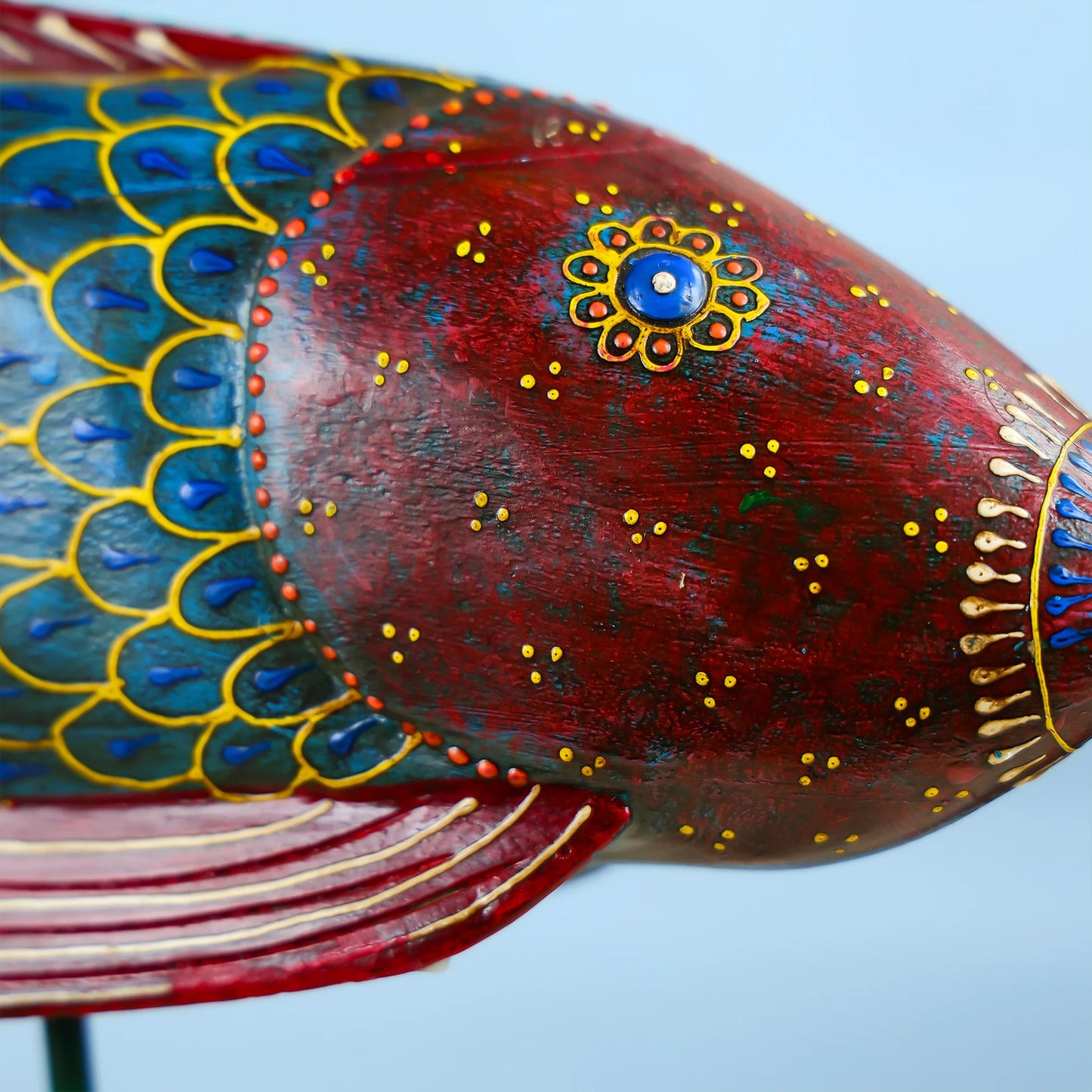 Wooden_Painted_Fish_On_Stand_Table_Decor_3