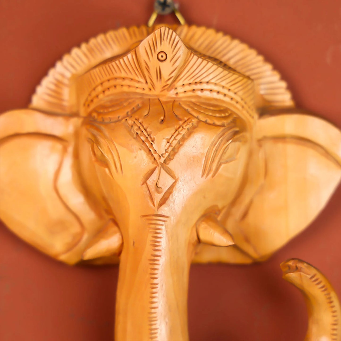 Great Decor Elegant Wooden Lord Ganesha Face Idol