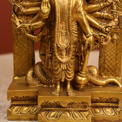 Lord_Vishnu_In_His_Cosmic_Magnification_4