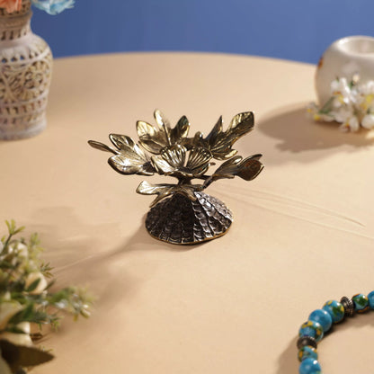 Antique Finish Brass Flower With Maple Leaves Table Decor