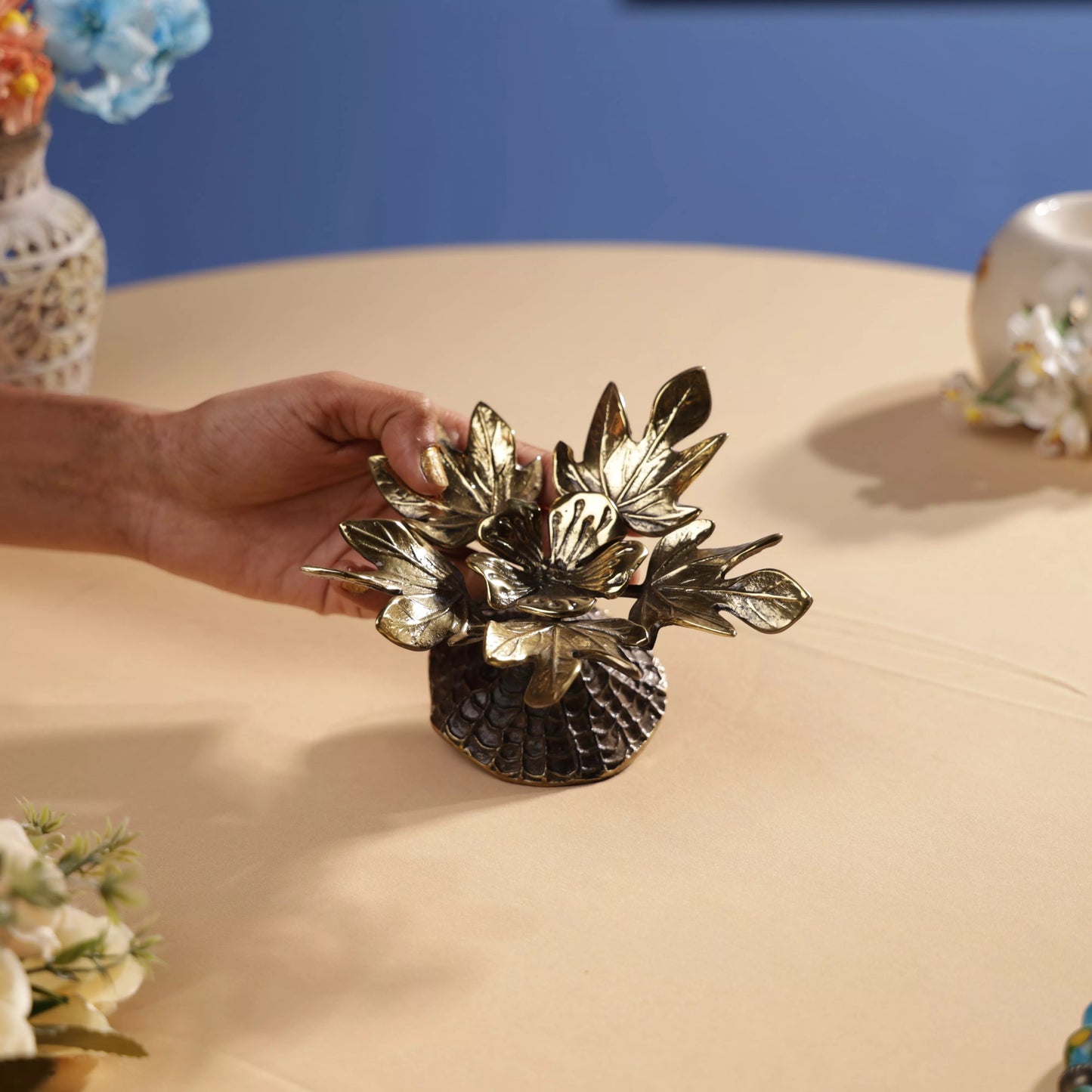 Antique Finish Brass Flower With Maple Leaves Table Decor