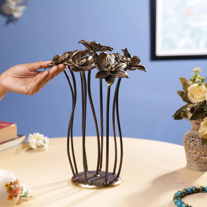 Antique Finish Brass Lotus Bouqet Table Decor