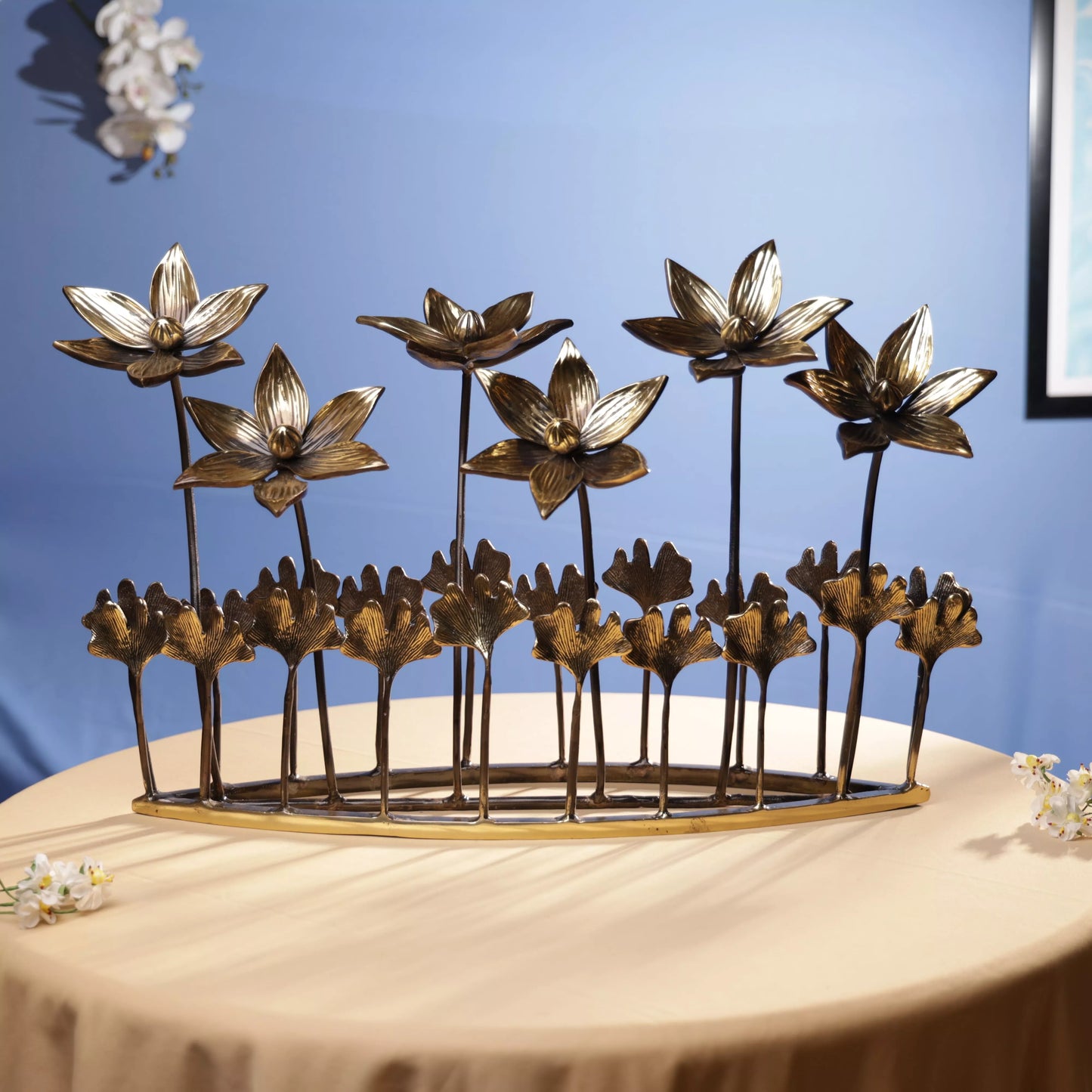 Antique Finish Brass Lotus Flowers Bouqet Oval Table Decor