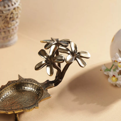 Antique Finish Brass Pulmeria Flower T-Light Candle Holder