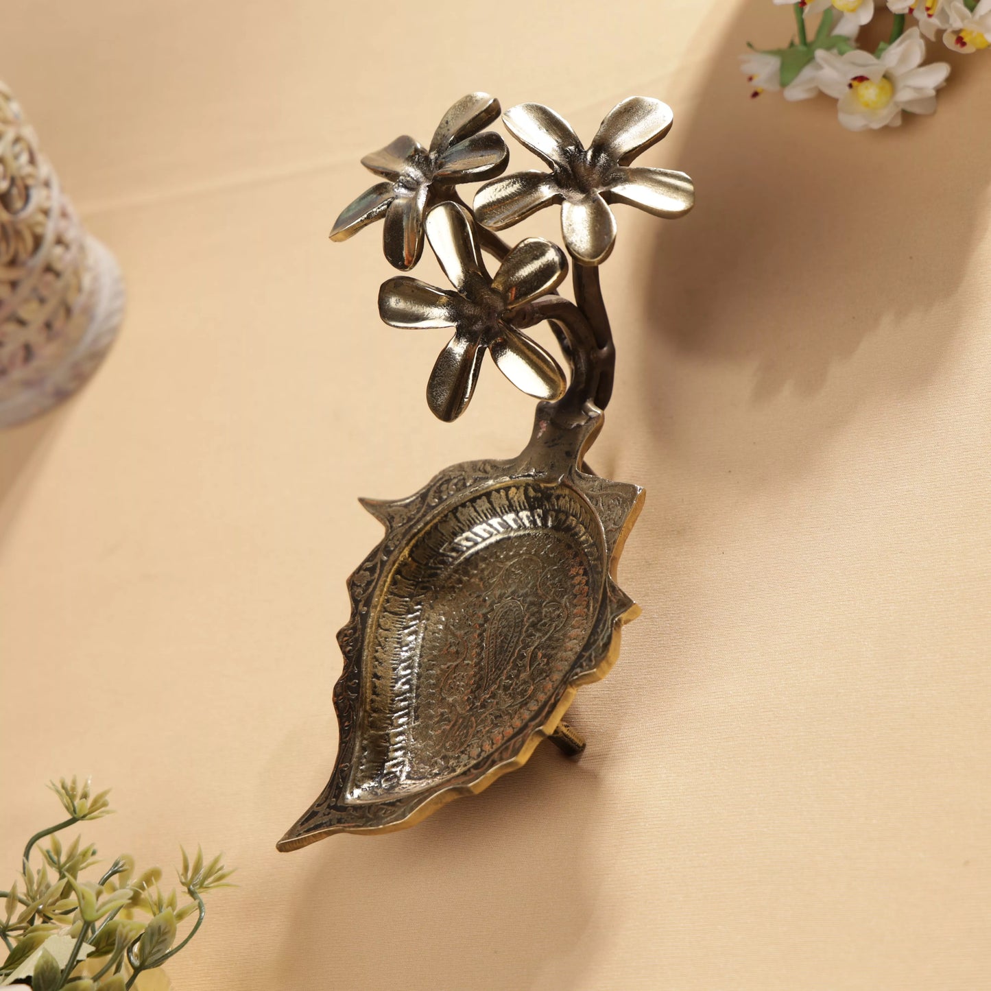 Antique Finish Brass Pulmeria Flower T-Light Candle Holder