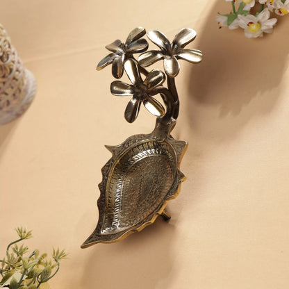 Antique Finish Brass Pulmeria Flower T-Light Candle Holder